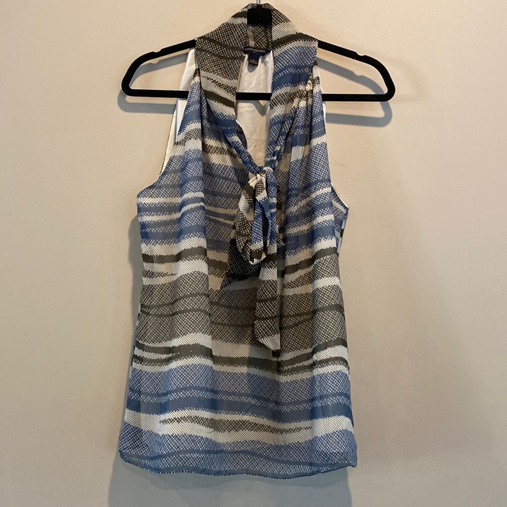 Banana Republic sleeveless blouse with tie in front